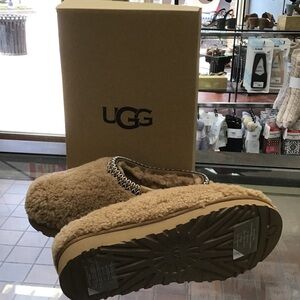 UGG Chestnut Shearling-Lined Slip-On Clogs
Tasman Maxi Curly
